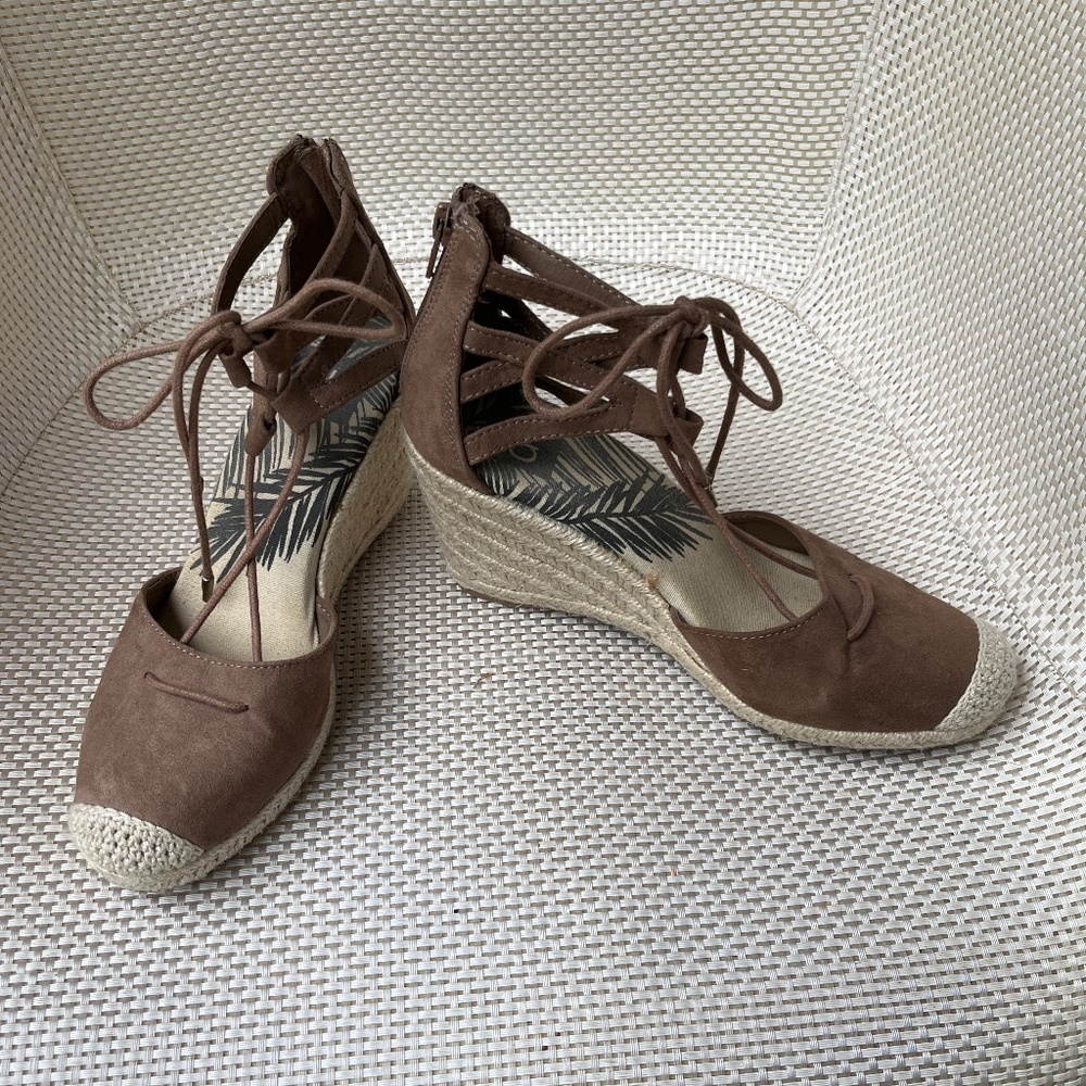 DV by Dolce Vita Espadrille Wedge Shoes, size 7